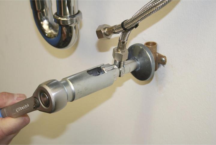 Immagine prodotto Gedore Chiave a bussola per valvole ad angolo (27 mm)