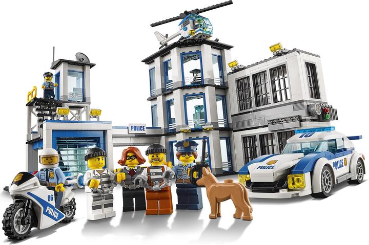Actual product image LEGO Police station (60141, LEGO City)