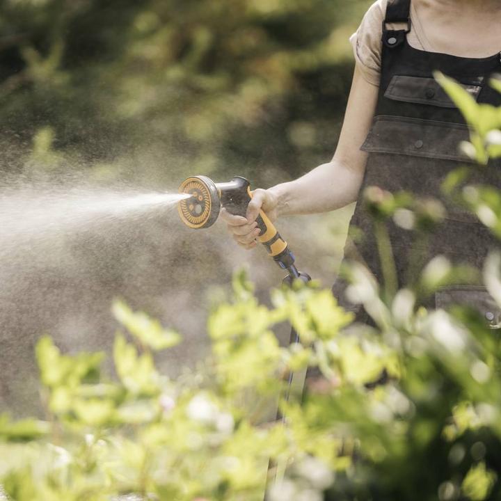 Productafbeelding Fiskars Spuitpistool Multi, 5 functies, Traploos regelbaar debiet, Met voorregelaar en aan/uit-schakelaar