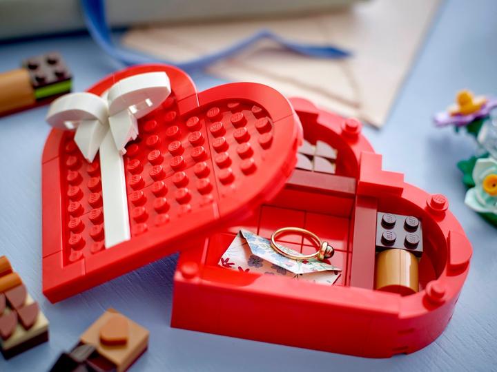 Actual product image LEGO Valentinstag Geschenk (40759, LEGO Creator Expert)