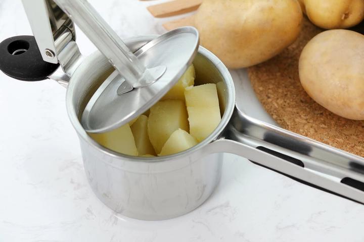 Actual product image Rorence Spaetzle / Potato Press Black