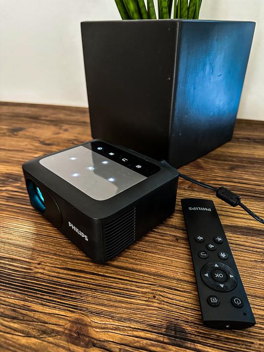 Actual product image Philips NEOPIX 110 video projector (HD, 100 lm, 1.47:1)