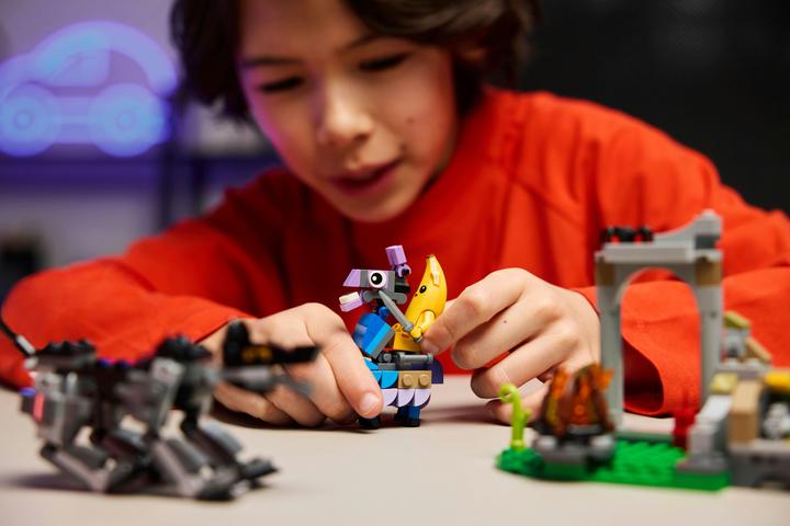 Produktbild LEGO Das Lager von Schali und der Zündkerzenkünstlerin (77075, LEGO Fortnite)