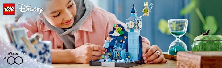 Actual product image LEGO Disney Peter Pan's & Wendy's Flight Over London (43232, LEGO Disney)