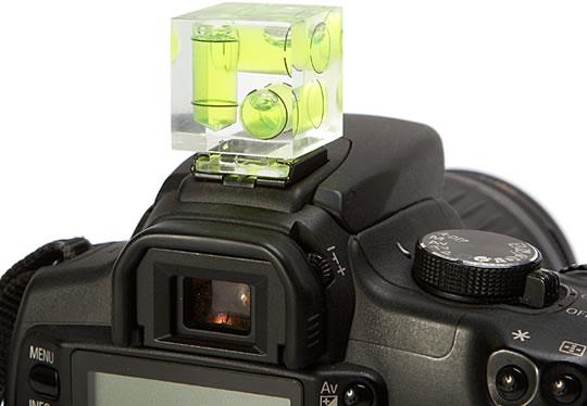 Produktbild Falcon Eyes Wasserwaage mit Blitzschuh CA-BLHS3