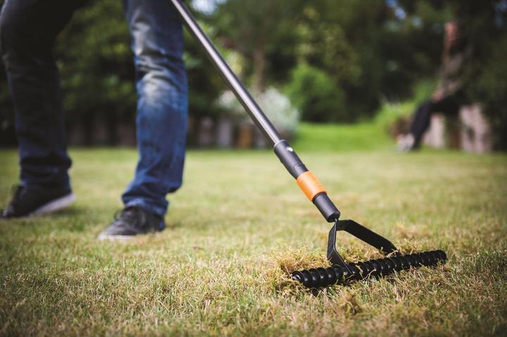 Actual product image Fiskars Lawn aerator