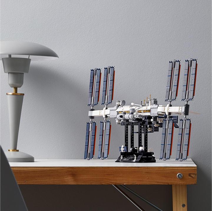 Immagine prodotto LEGO Stazione spaziale internazionale (21321, LEGO Ideas, Set LEGO rari)