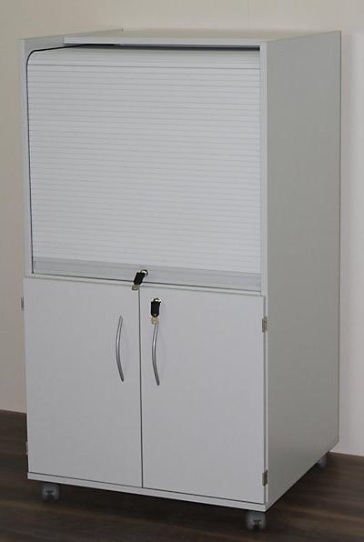 Produktbild eurokraft pro Computerschrank mit Kunststoffrollladen, mobil
