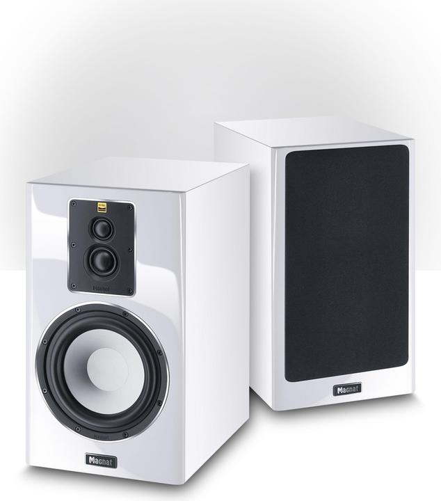 Actual product image Magnat Signature 703 (1 pair, 180 W)