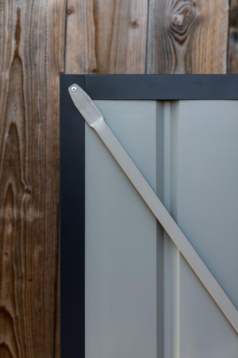 Actual product image Globel Metal tool shed wall ornament
