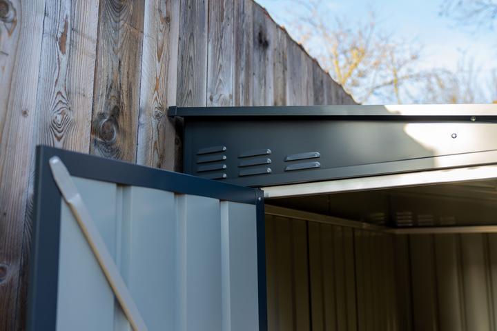 Actual product image Globel Metal tool shed wall ornament