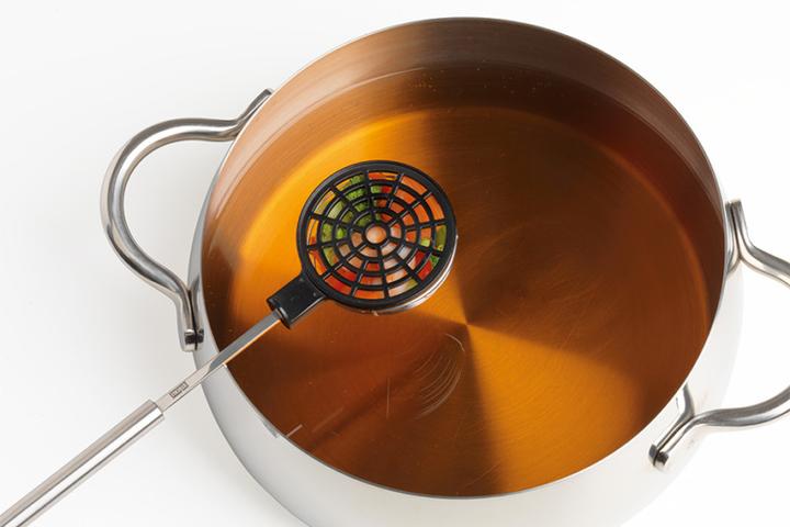 Actual product image Stöckli Fondue strainer with lid (x2)