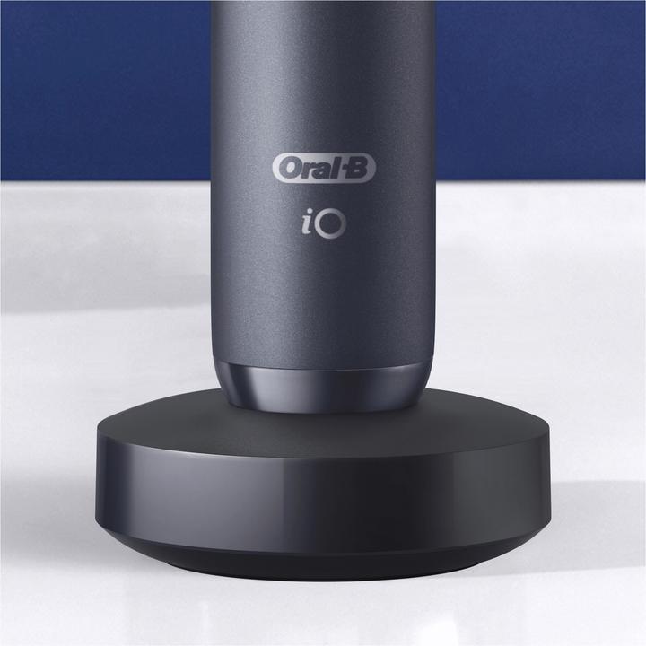 Actual product image Oral-B iO-Series 8N (Oscillating toothbrush)