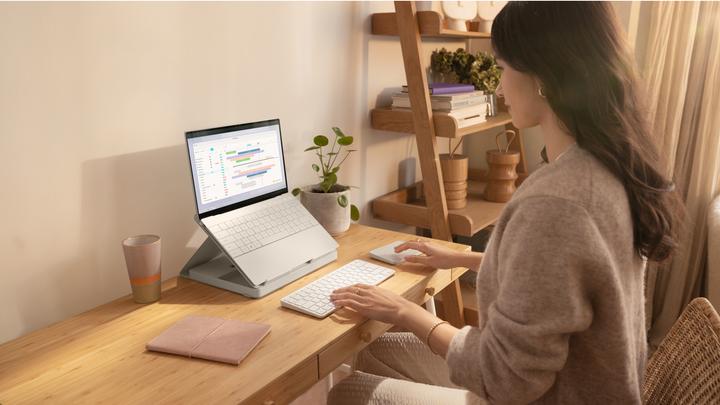 Image du produit Logitech Casa Pop-Up Desk - NORDIC CALM - CH - CENTRAL-419 (CH)