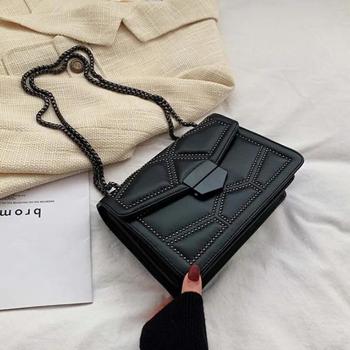 Produktbild Only-Bags.Store Vintage Nietenkette Kleine Umhängetaschen Klappe PU-Leder Mode Kleine quadratische Crossbody Tasche