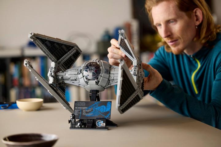 Image du produit LEGO Intercepteur TIE (75382, LEGO Star Wars)