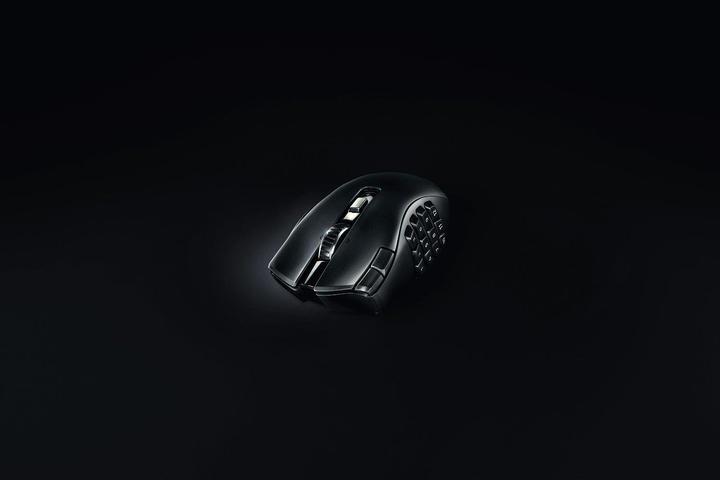 Actual product image Razer Naga V2 HyperSpeed for gaming, 2.4 GHz, Bluetooth, Wireless, Black (Wireless)