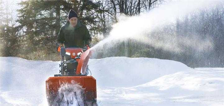 Produktbild Husqvarna Schneefräse ST 227P (68 cm)