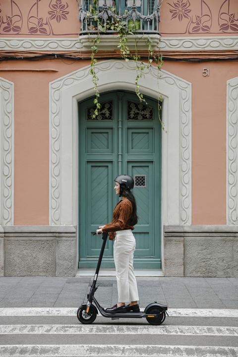 Immagine prodotto Segway-Ninebot F2 D (20 km/h, 40.40 km, 400 W)