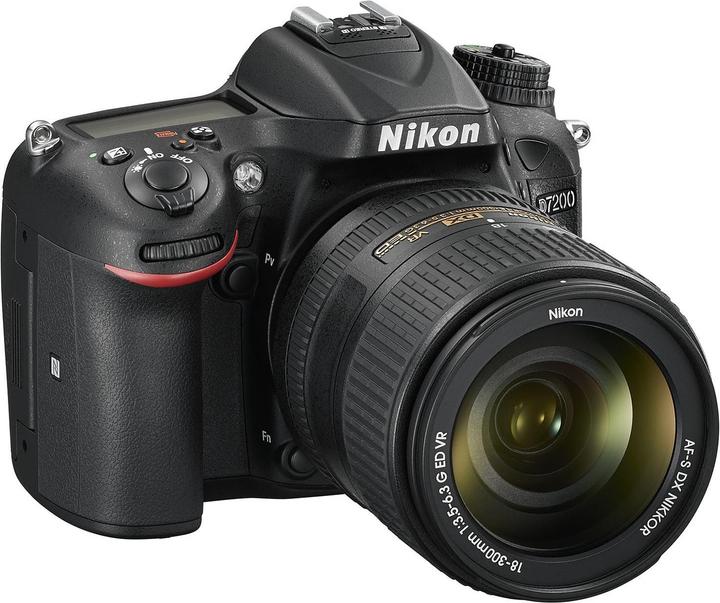 Nikon D7200 Kit (24.20 Mpx, APS-C / DX)