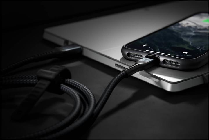 Actual product image Nomad Kevlar USB-A to Lightning Cable 1.5 m (1.50 m, USB 2.0, 12 W)