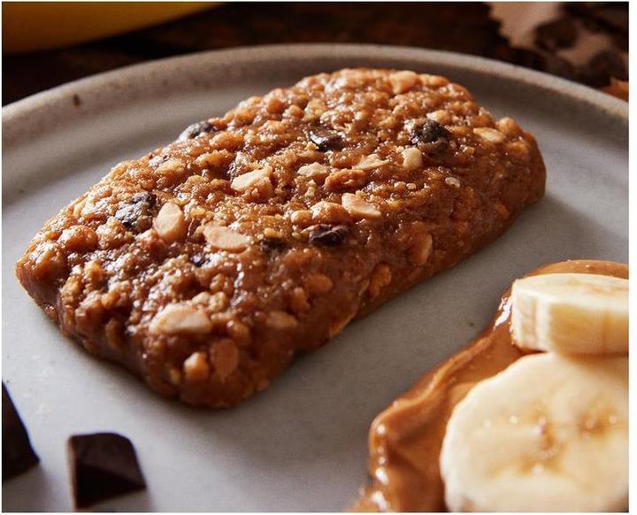 Actual product image Clif Bar Bolt (Banana, Dark chocolate, 12 pcs., 816 g)