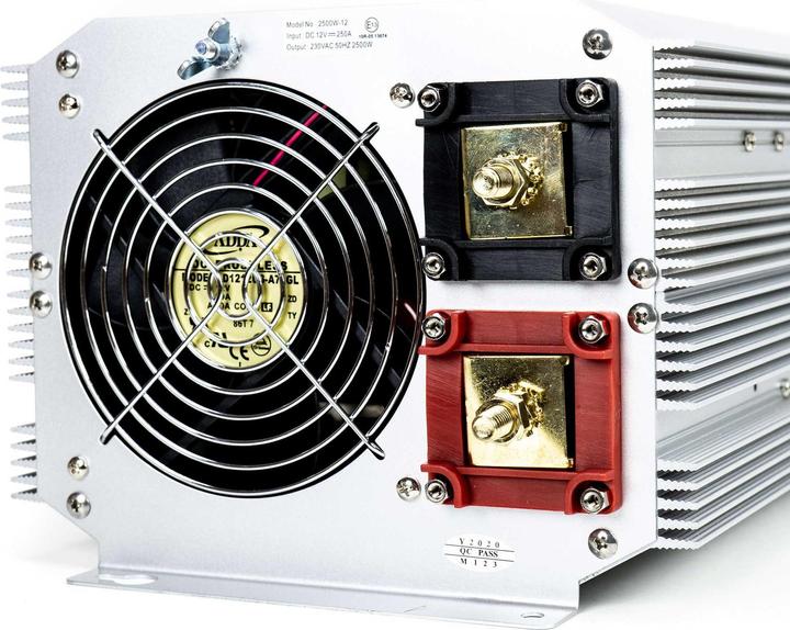 Produktbild President Spannungswechselrichter 2500W 12V-230V, modifizierte Sinuswelle, USB-Anschluss, Fernbedien