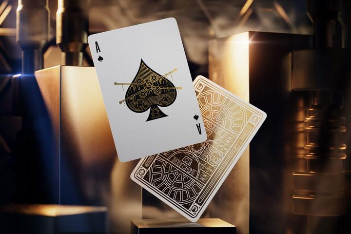 Produktbild Theory11 Star Wars Spielkarten Gold Version (Englisch)