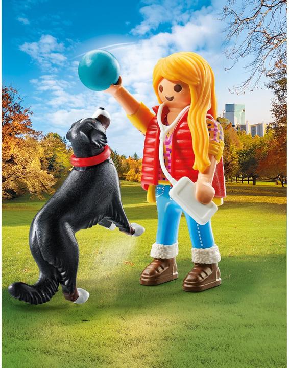 Produktbild Playmobil 71738 Frau mit Sennenhund (71738, Playmobil My Life)
