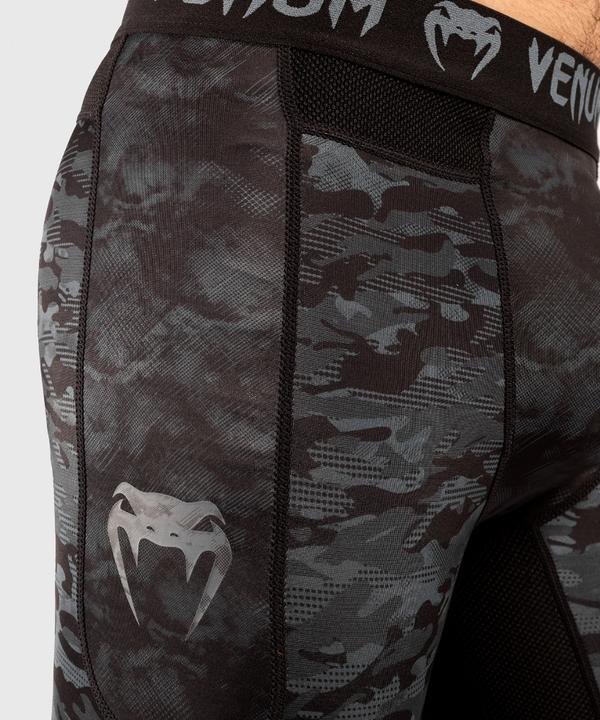 Produktbild Venum Defender Compression Shorts - Dark Camo (XL)