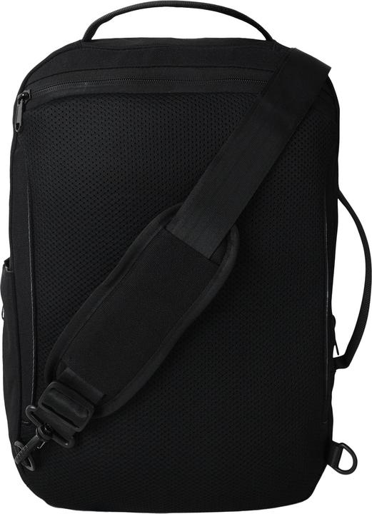 Actual product image Umbro Pro Training Messenger Bag