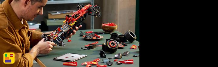 Actual product image LEGO Ferrari SF-24 F1 Rennauto (42207, LEGO Technic)