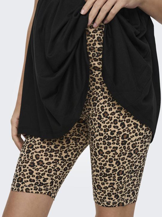 Actual product image Only Maternity Mama Print Shorts (XL)