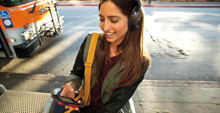 Actual product image Bose AE2w (7 h, Wireless, Cable)