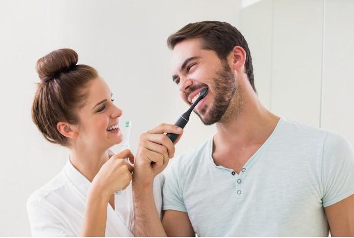 Produktbild Truelife SonicBrush Compact Duo (Oszillierende Zahnbürste)