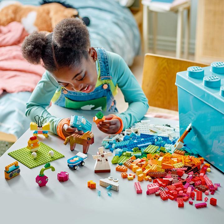 Actual product image LEGO Colourful building block box (11038, LEGO Classic)