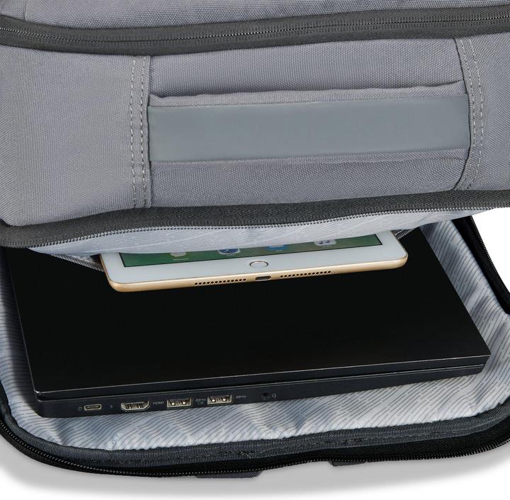 Actual product image Roncato Clayton backpack 44 cm laptop compartment (18 l)