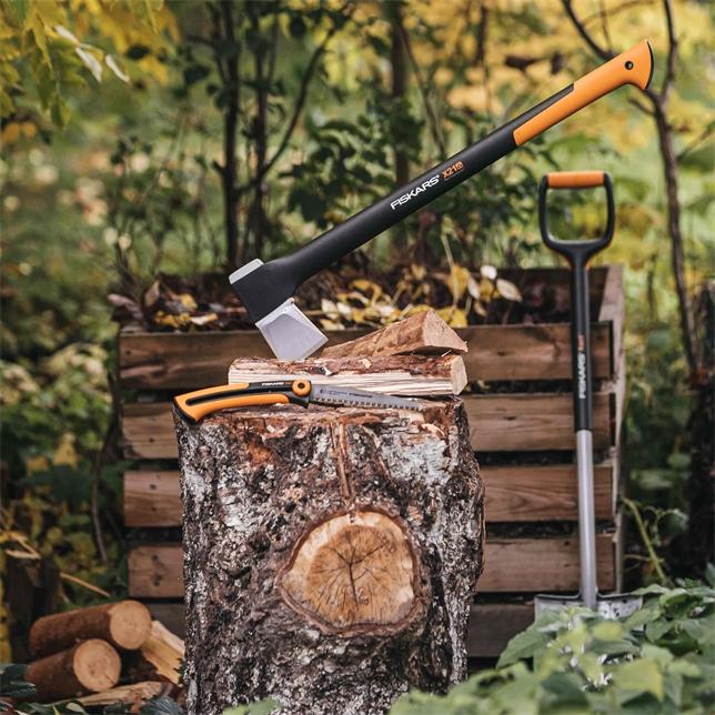 Actual product image Fiskars Handsaw Xtract coarse toothing