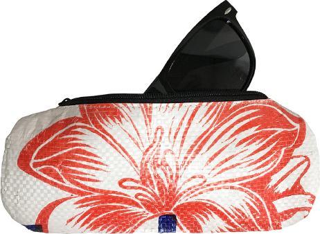 Bekos Upcycling - Brillenetui aus recyceltem Reissack Blume