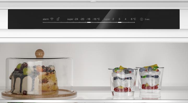 Actual product image Siemens iQ300, Built-in fridge-freezer with freezer section below, 193.5 x 70.8 cm, flat hinge, KB (383 l)