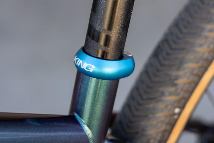 Actual product image Chris King Seatpost Collar, 30.0mm, matte turquoise