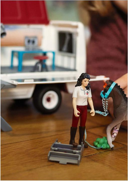 Productafbeelding Schleich Mobiele dierenarts met Hannoveraans veulen