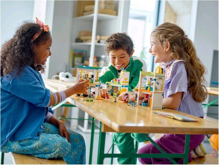 Produktbild LEGO Internationale Schule (41731, LEGO Friends)