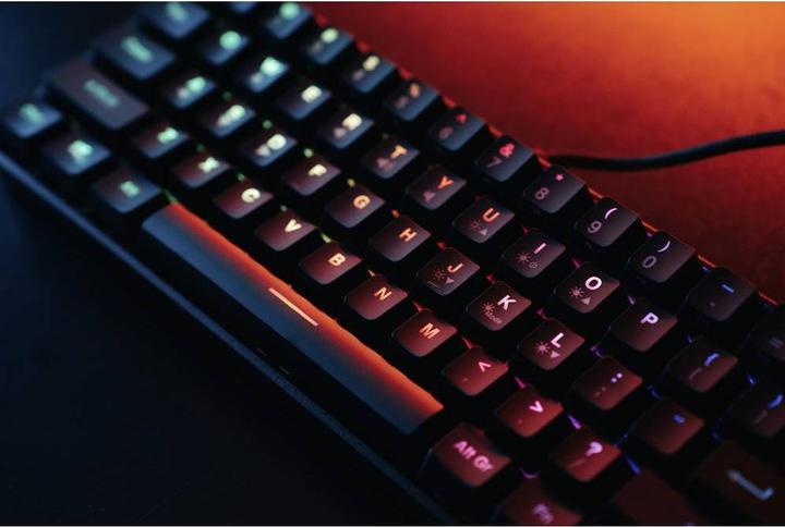 Produktbild SureFire 60 % mechanische RGB-Gaming-Tastatur, US-Englisch (US, Kabelgebunden)