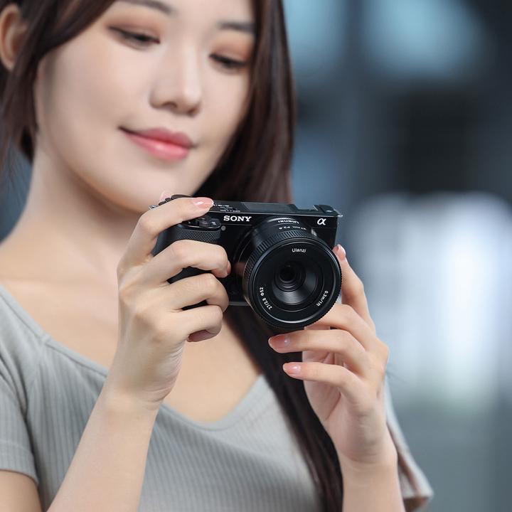 Actual product image Ulanzi CL02 AF 27mm F2.8 APS C Lens For Sony E Mount (Sony E, APS-C / DX)
