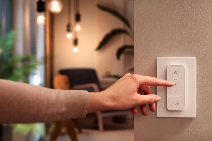 Actual product image Philips Hue Wellness Basis BT (806 lm, E27)
