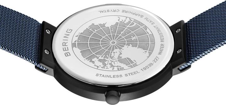 Actual product image Bering Classic (Analogue wristwatch, 39 mm)