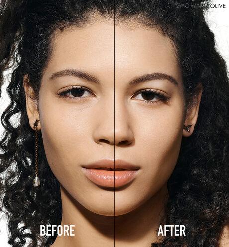 Image du produit Dior Fond de teint éclat Forever Skin 24H (2WO Olive chaude)