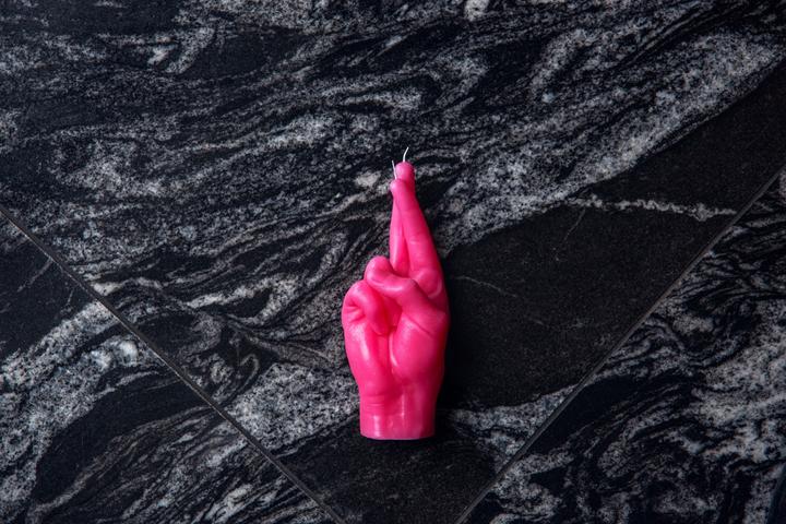 Actual product image Candle Hand crossed fingers (1 pcs.)