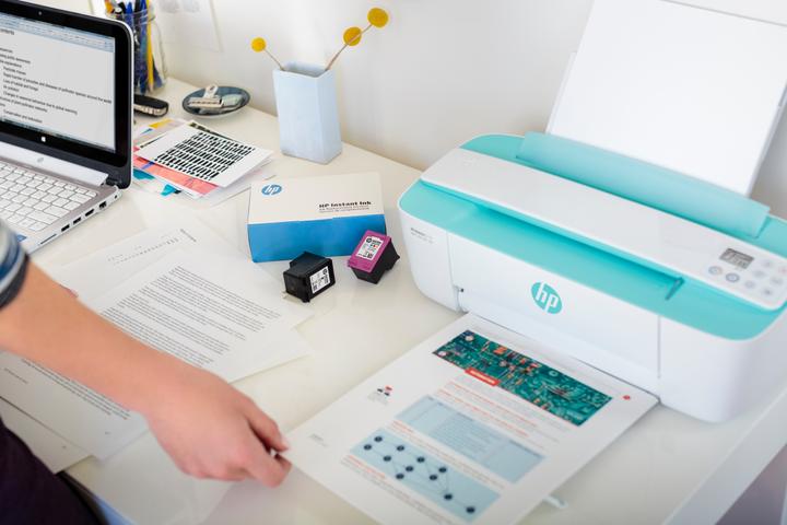 Produktbild HP Deskjet 3732 All-in-One - Multifunktionsdrucker (Farbe)